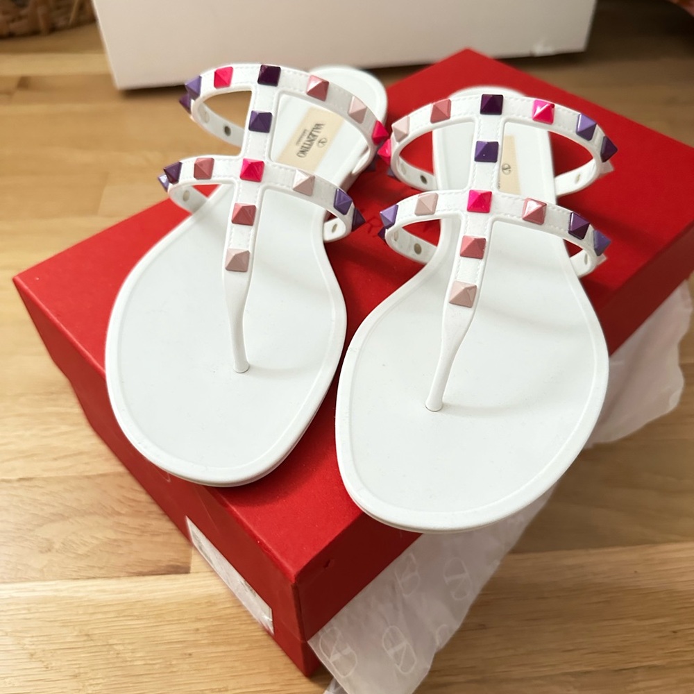 VALENTINO GARAVANI sandals